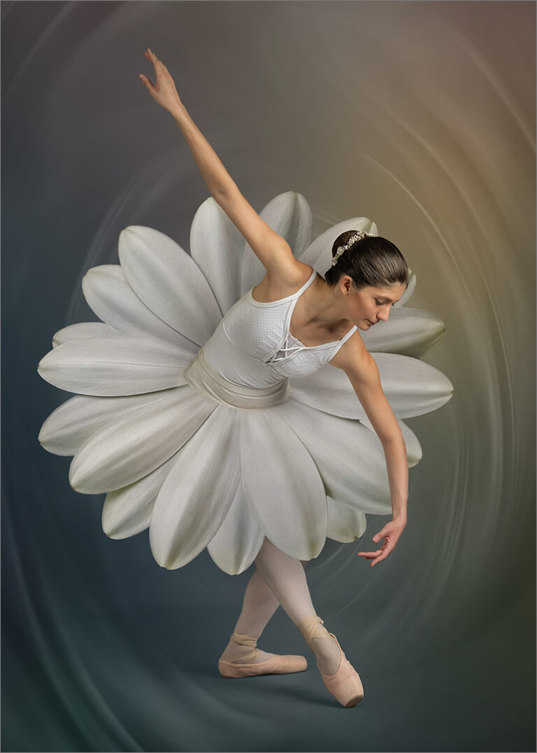 Petal dance, Belinda Ueckermann