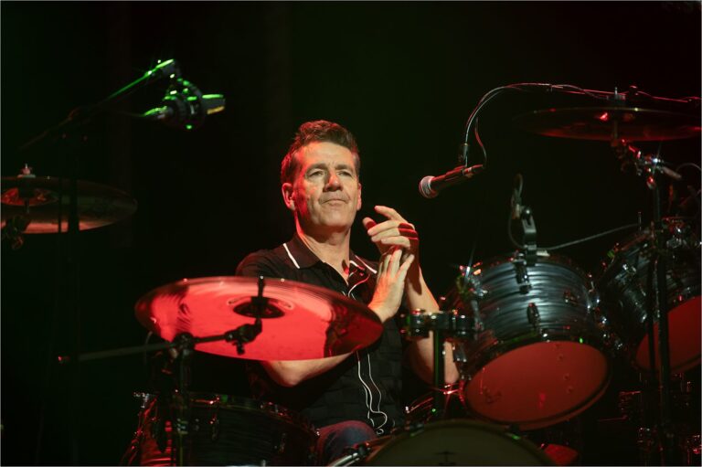 Clapping Drummer, Alan Bryce