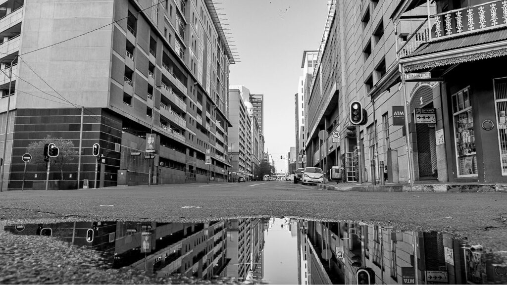 Diagonal Street