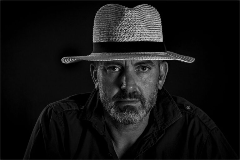 Man with Hat 9277, Maureen Fourie