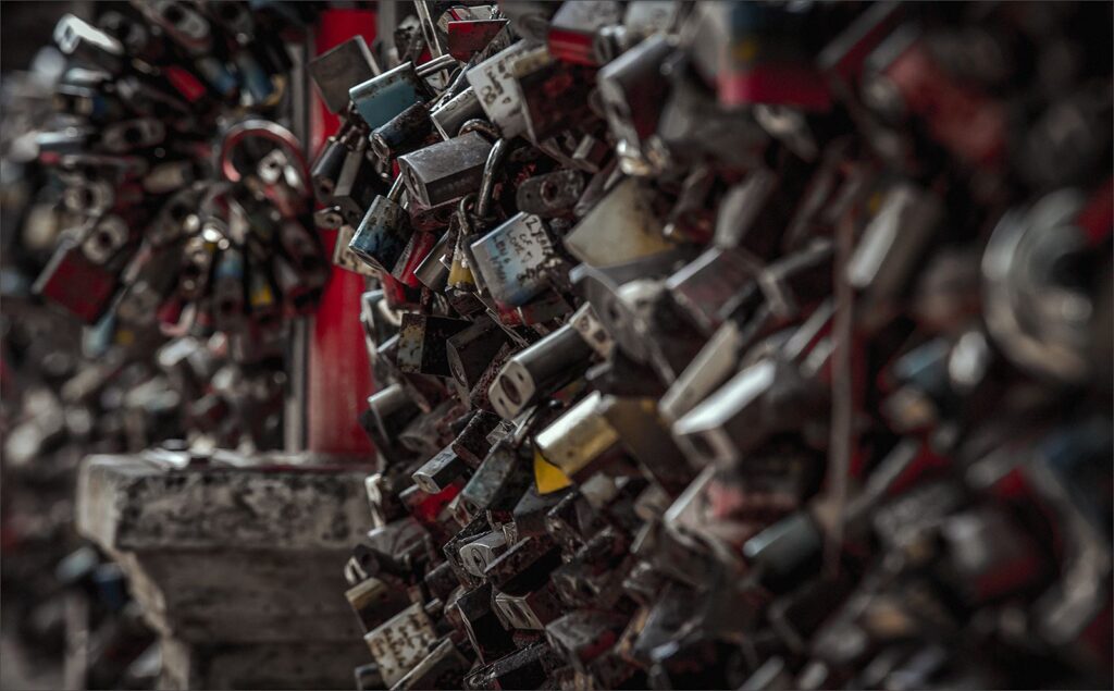 Padlock Alley