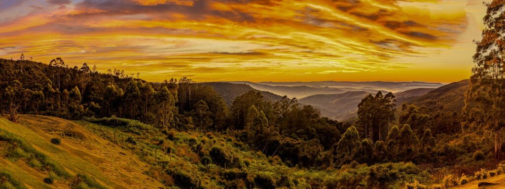 Sunrise at Qunno Lodge